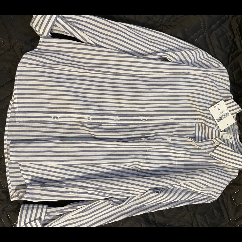 Forever 21 Classic Button-Front Long Sleeve Shirt